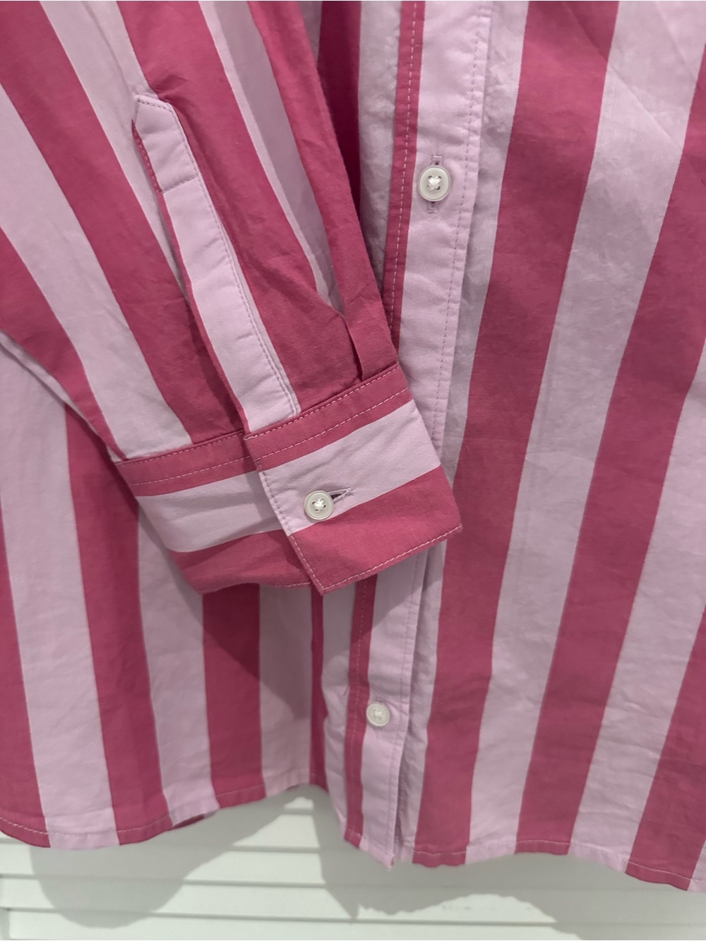 Old Navy Oversized Button-Down Boyfriend Shirt - Picture 6 of 8